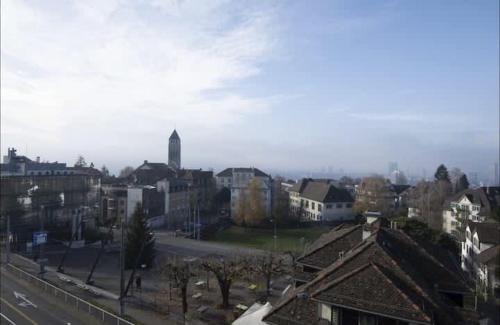 Superior Apartment with City View - University110