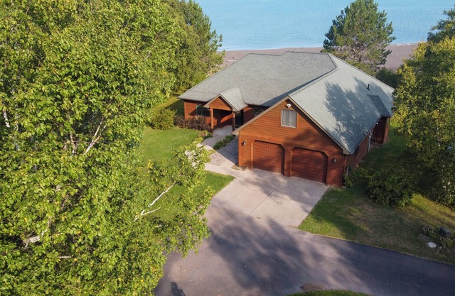 Superior Retreat: Soak Up the Summer Sun on Lake Superior's Black Sand Beach