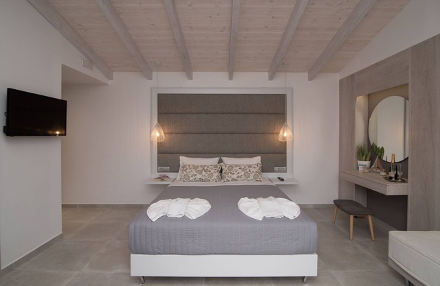 Estudio superior con vista al mar.