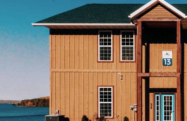 Superior Trail/Lakeside Sauna Cabin 13