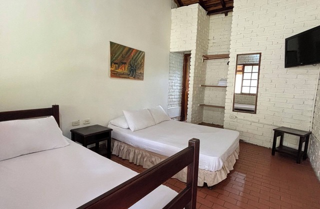 Amplia Habitación para Tres en San Gil, Santander