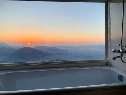 Superview Lodge, Best Himalayan Sunrise in Sarangkot