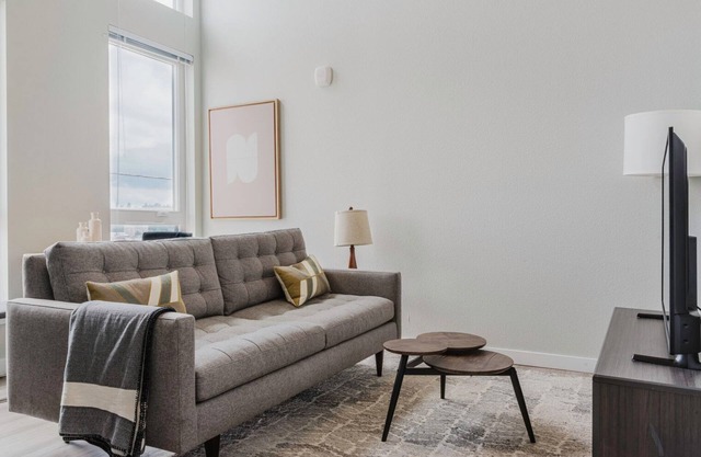 Supreme Tacoma 1BR w/ Fitness Center, Lounge, W/D, by Blueground