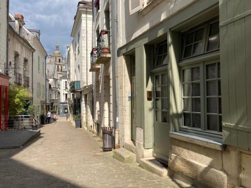 Sur la route de la cité royale