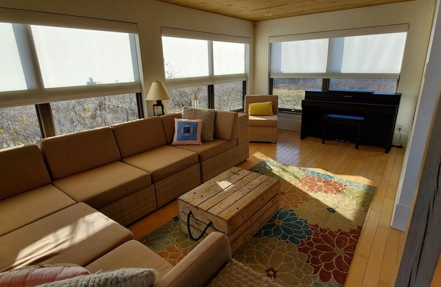 Surf House - A Beachside Paradise