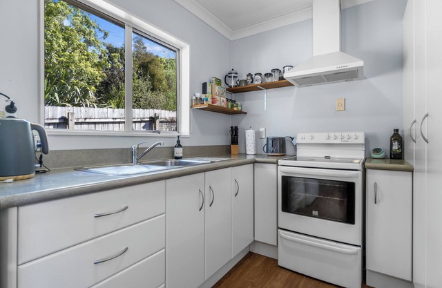 Surf Shack Haven - Raglan Holiday Home