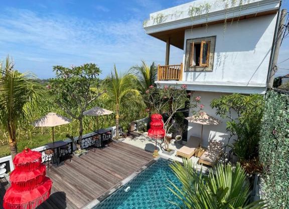 Surfers Villa Medewi