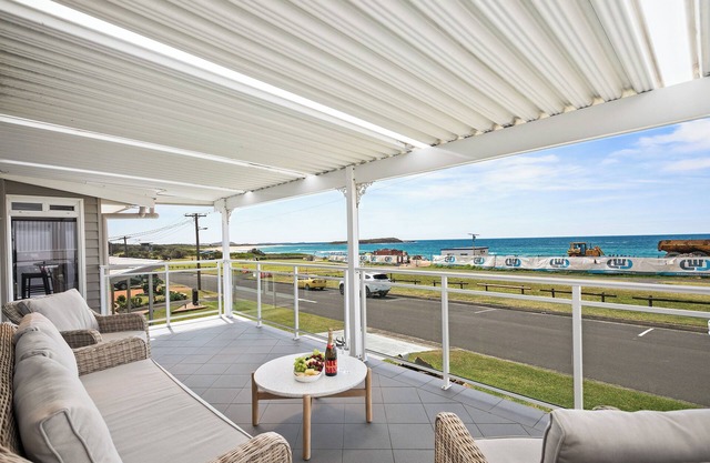 Surfside Solace - superb location
