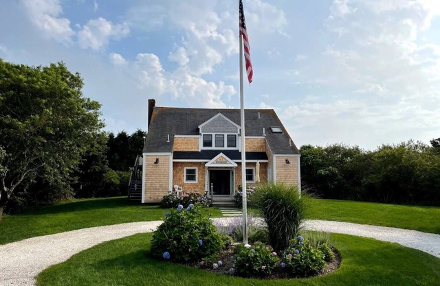 Surfside Summer Rental, walking distance to beaches!