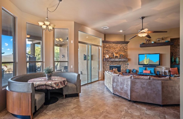 Surround yourself in beauty w/ panoramic vu's of the mtns and the Sonoran Desert