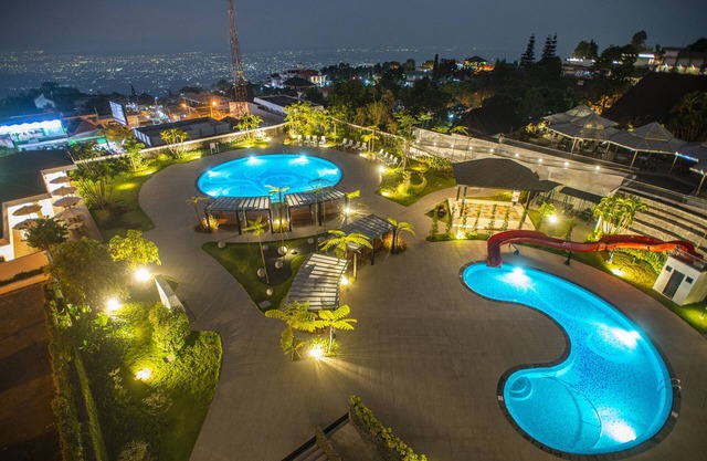 Surya Hotel & Cottages Prigen