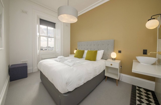 Un castillo de lews con capacidad para 2 personas en 1 habitación
