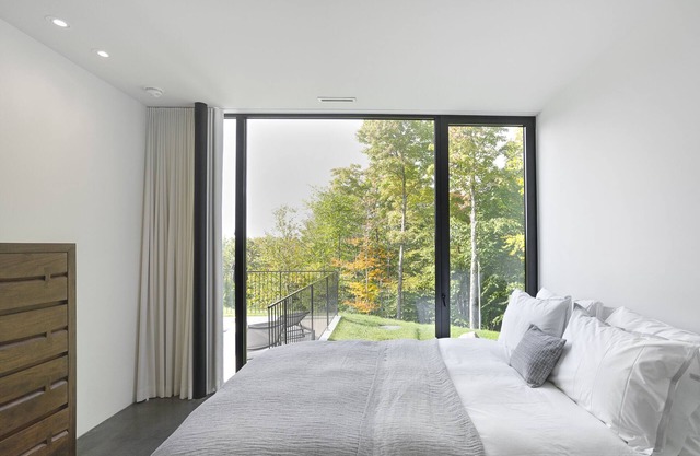 Sutton Hideaway: Luxurious Mountain Retreat