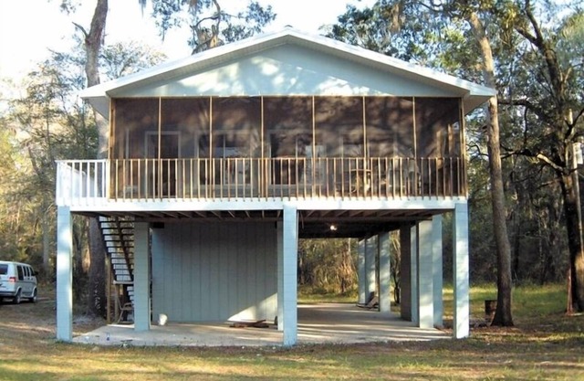 Río Suwannee, cerca de Bobs River Place, Fanning Springs BIG DOCK