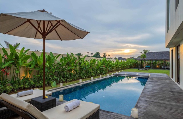 Svarga Pabean Villas