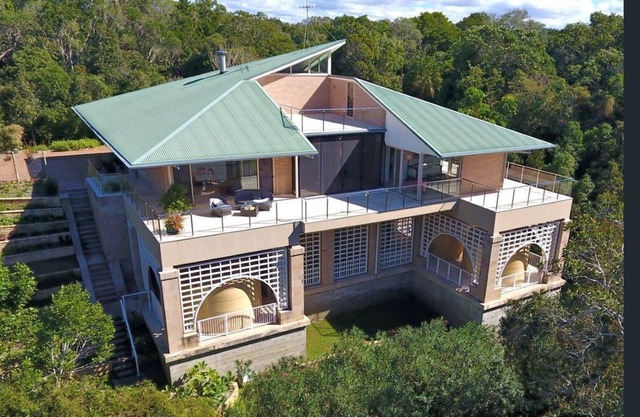 SvenKi Beach - Waterfront luxury on 300 private acres