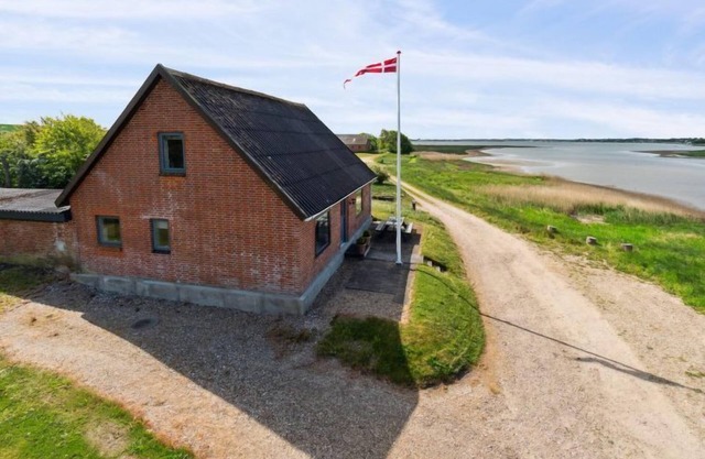 "Swaantje" - 150m to the inlet by Interhome