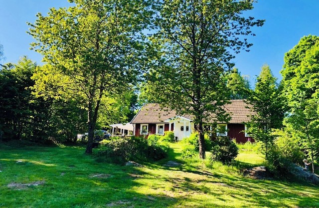 Swedish house in the forest - lake, peace, nature & family time