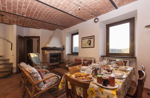 Casa con encanto "viejo Piamonte. Vinos de la zona Barolo, Barbaresco, Trufa blanca Alba