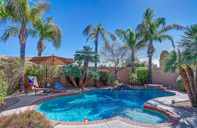 Sweet 4BR Scottsdale Chateau with Pool & Hot Tub!
