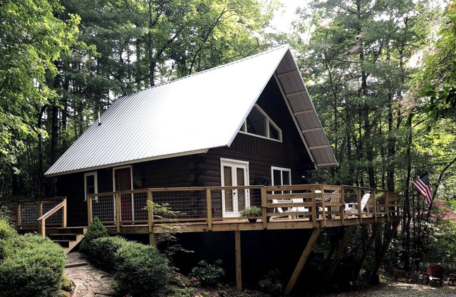 Sweet Cabin in the Woods. Great Location off the beaten path
