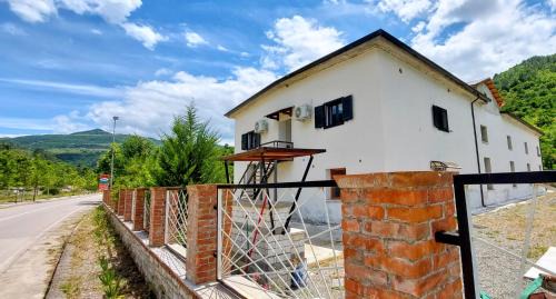 Sweet Home Aria