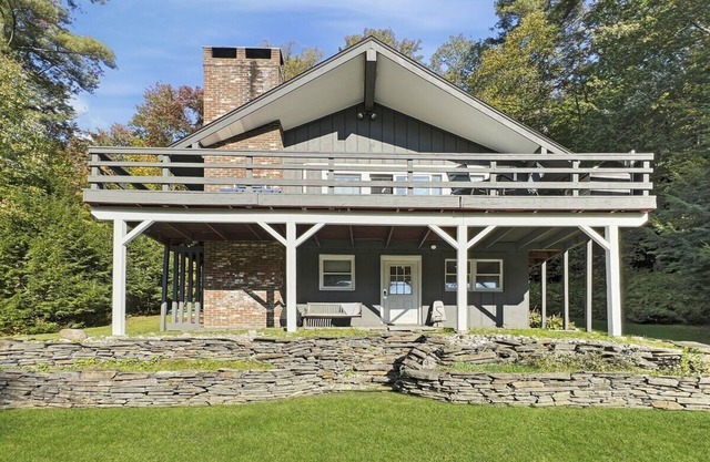 Sweet Life - Vermont Chalet - 6 persona cubierta Jacuzzi - 15 minutos para Killington