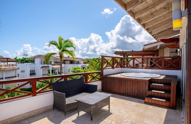 Sweet & Pretty 2BDR Penthouse w/ Terrace & Jacuzzi in Las Terrenas