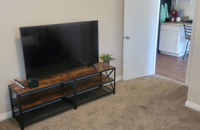 Sweet Retreat 1-Bedroom Apartment