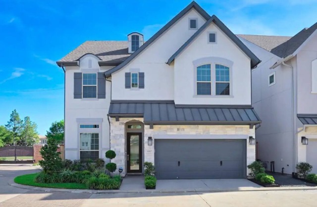 Sweet Retreat, Snug 3-Story 4-Bedroom Home Garage WiFi Pool