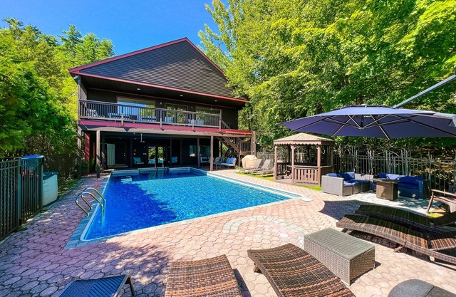 Sweetbriar Villa -PISCINA enterrada! Dockspace!