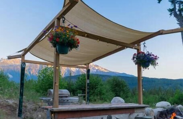 Sweetwater Lane Farm Cabin and Spa