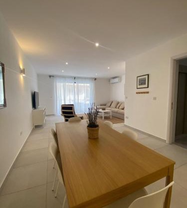 Swieqi Malaika New Apt 2 with COURTYARD