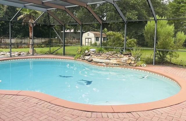 Swim More,Stress less, HEATED Private pool, Sleeps 12