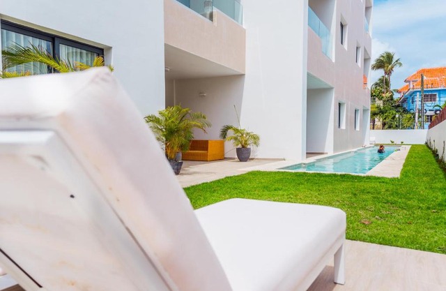 Swim up pool new apartment in Los Corales, PGA 101