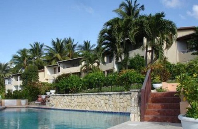 Swimming Pool- Balcony Veranda- Sea & Sunset Views