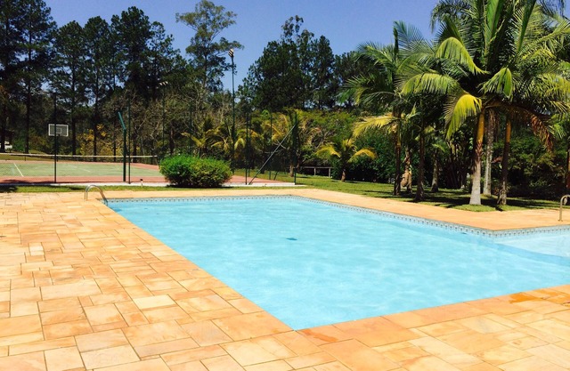 Piscina, barbacoa, cancha de tenis. No max 14 personas en 7 habitaciones de lux