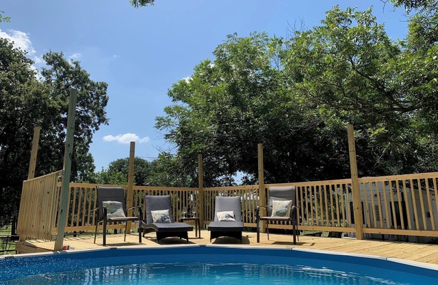 Longhorn Ranch with Pickleball, Game Room, Poker Room, BBQ Area, Hot Tub, Sauna