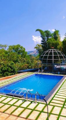 SWIMMING POoL RESORT