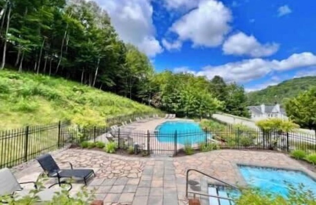 Condo Mont Tremblant - Swimming Pool