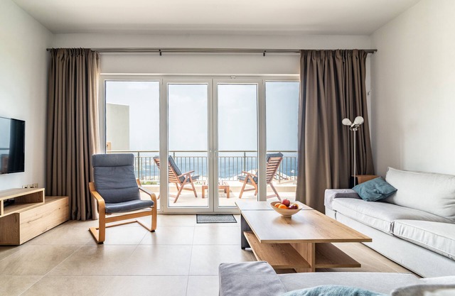 Swimming pool with view to the sea.