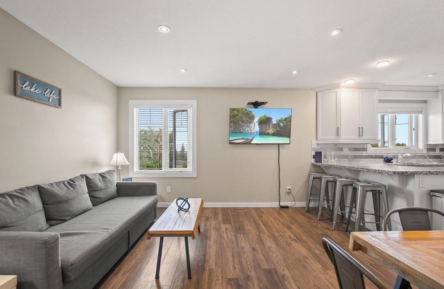 Sylvan Lake Carriage House