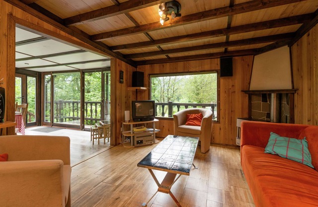 Acogedor chalet en Maboge con jardín privado