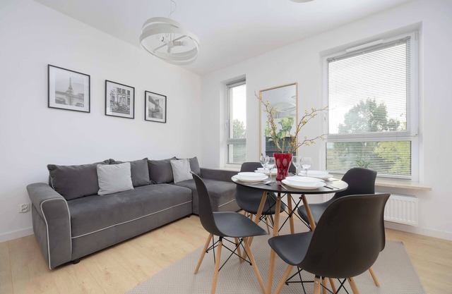 Szafrańców 5 | Warsaw | Elegant Apartment | Parking