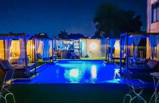 T E L E By Summerset Continental Hotel