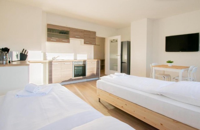 T&K Apartments - Studio Apartments - 22 min MESSE DUS & Airport DUS