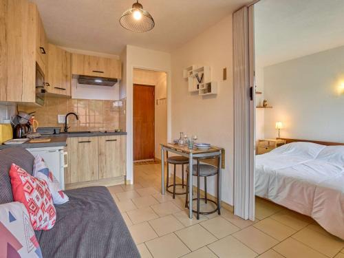 T1 bis lumineux pour 2, terrasse ensoleillée, parking, wifi - FR-1-841-26