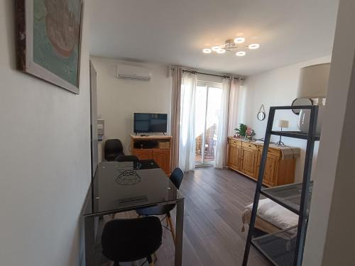 T1 cosy vue mer