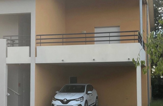 T2 apartment with terrace, not overlooked, 3' from la Ramée leisure park