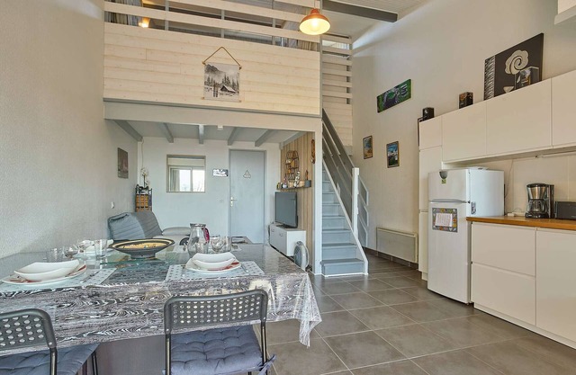 T2 bis con veranda vista al campo para 4 pers., parking, wifi